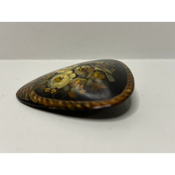 Russian Hand Painted Lacquer Brooch Pin Signed Floral Bird Triangle 2006 - Picture 6 of 7